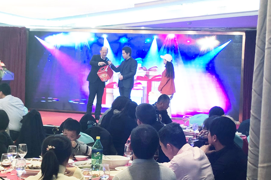 贏戰(zhàn)豬年、共創(chuàng)輝煌--山美股份隆重舉行2018年度表彰大會暨2019迎新年會