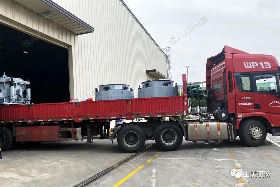 發(fā)貨季｜山美股份高性能破碎篩分裝備發(fā)往江西，助力當(dāng)?shù)鼗椖拷ㄔO(shè)及建筑固廢資源化