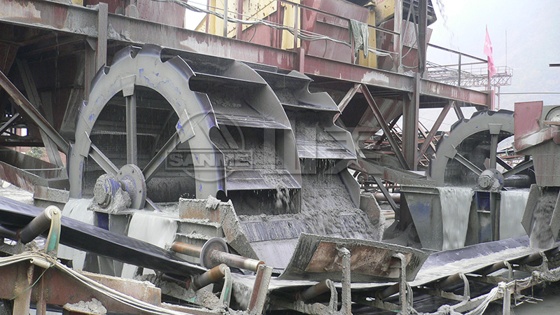 面對(duì)砂石洗砂機(jī)型號(hào)的選擇，輪斗洗砂機(jī)和螺旋洗砂機(jī)哪種更適合？