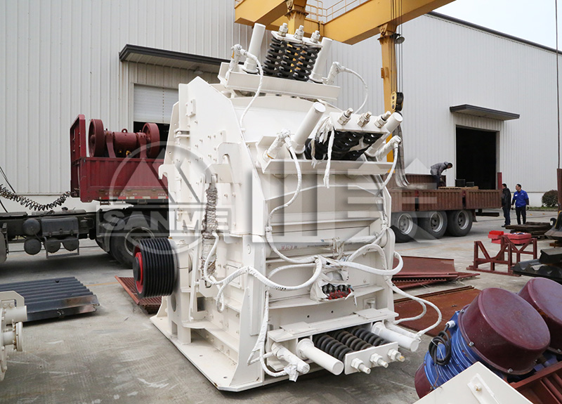 河卵石細碎用圓錐破碎機還是反擊破碎機？