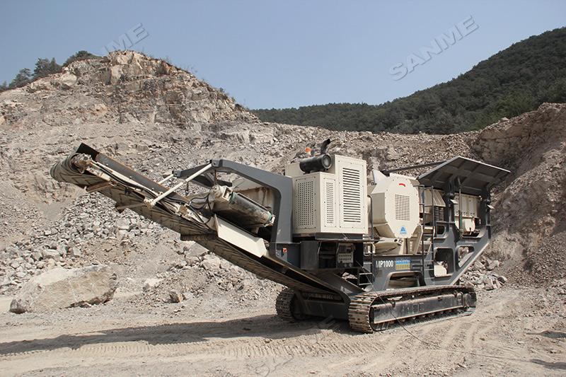 碎石生產(chǎn)線應(yīng)該選擇固定式還是移動(dòng)式？