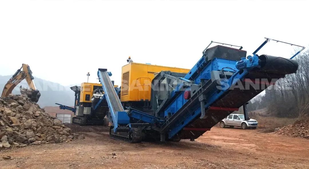 時(shí)產(chǎn)值近600萬！山美移動(dòng)式破碎篩分一體站助力江蘇高碳鉻鐵礦破碎項(xiàng)目建設(shè)