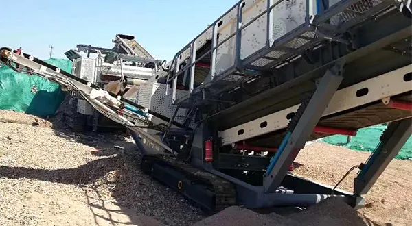 時(shí)產(chǎn)值近600萬！山美移動(dòng)式破碎篩分一體站助力江蘇高碳鉻鐵礦破碎項(xiàng)目建設(shè)