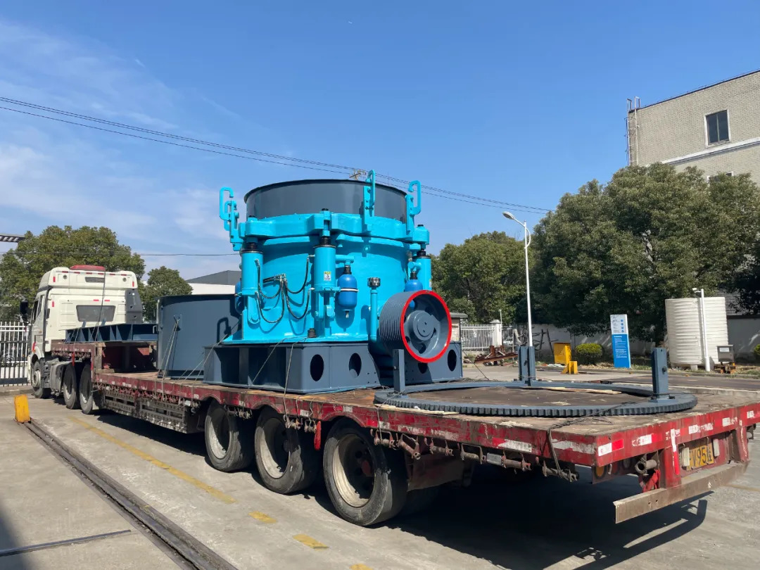 山美E-SMS歐星系列液壓圓錐破碎機施工現(xiàn)場(二)